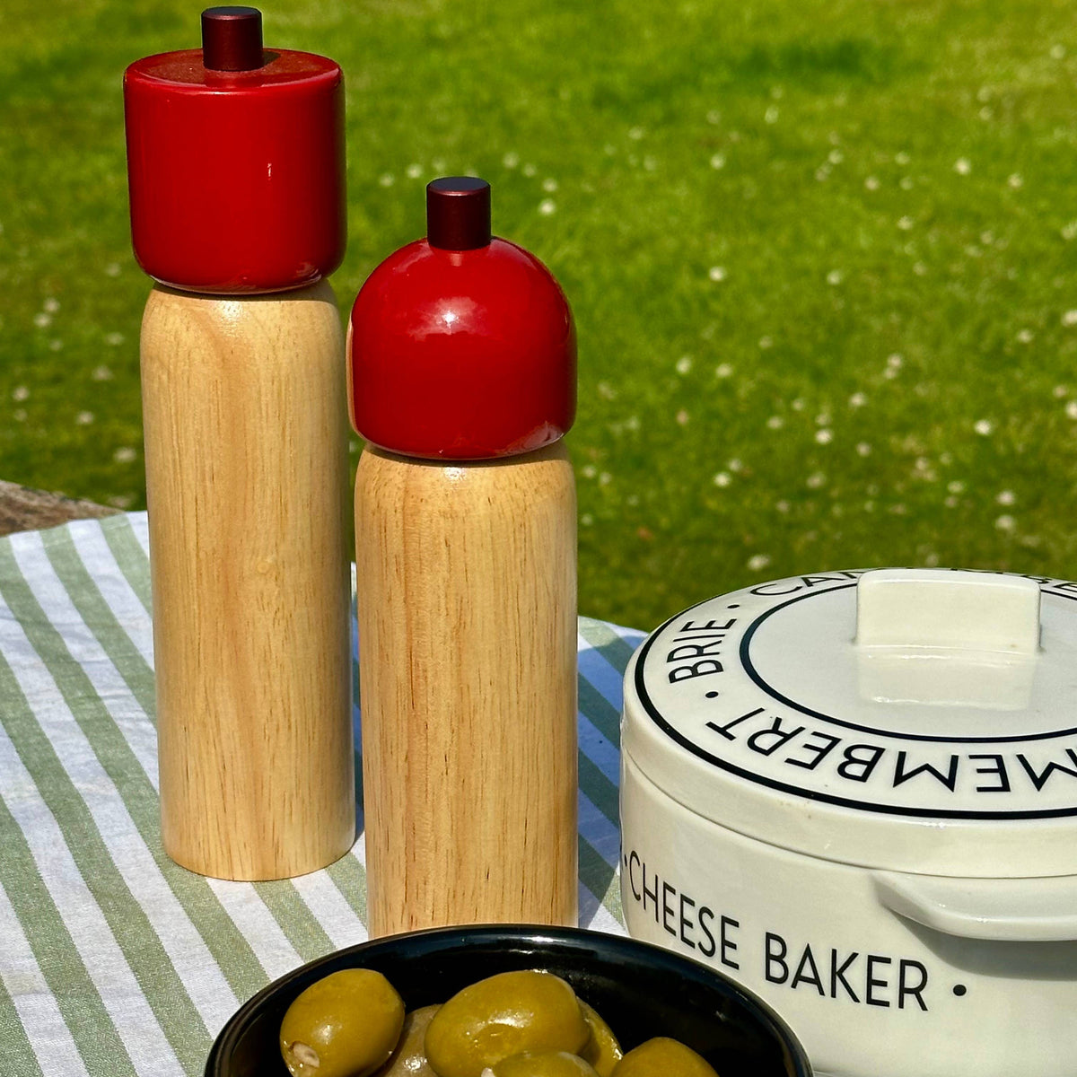 Salt & Pepper Grinder - Red & Red