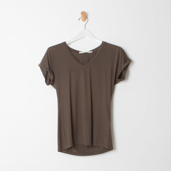 Signature V-Neck Tee in Olive
