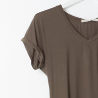 Signature V-Neck Tee in Olive