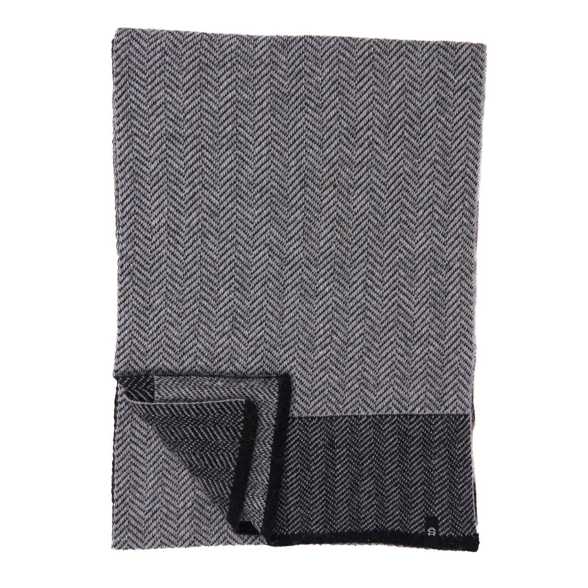 Terminal 4 Scarf in Charcoal