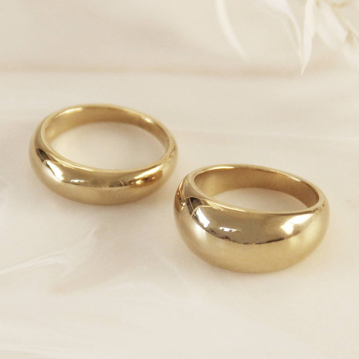 Dome Band in Gold