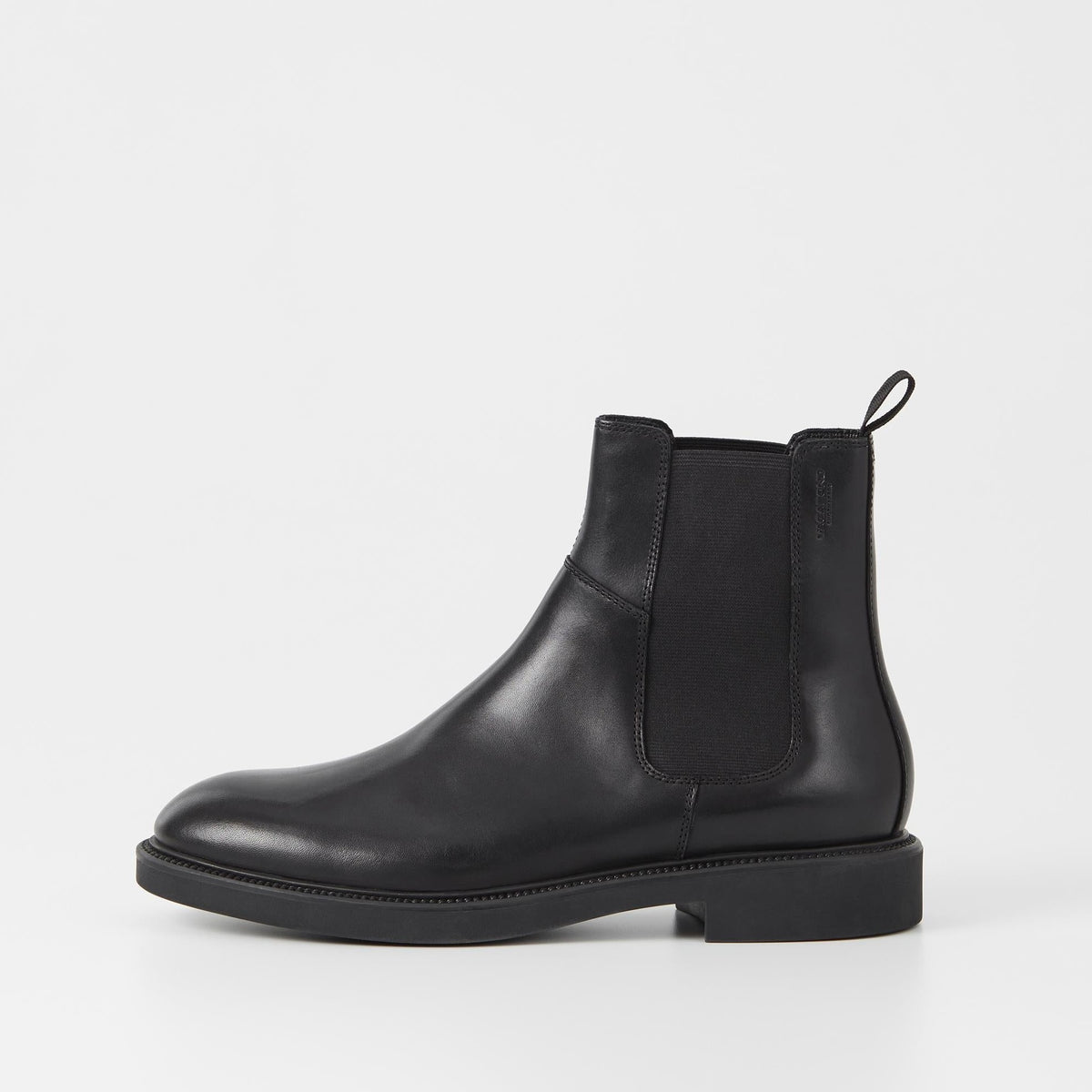 Alex M Chelsea Boot in Black