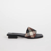 Anita Sandal