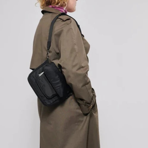 Cayman Pocket Puffer Bag in Black