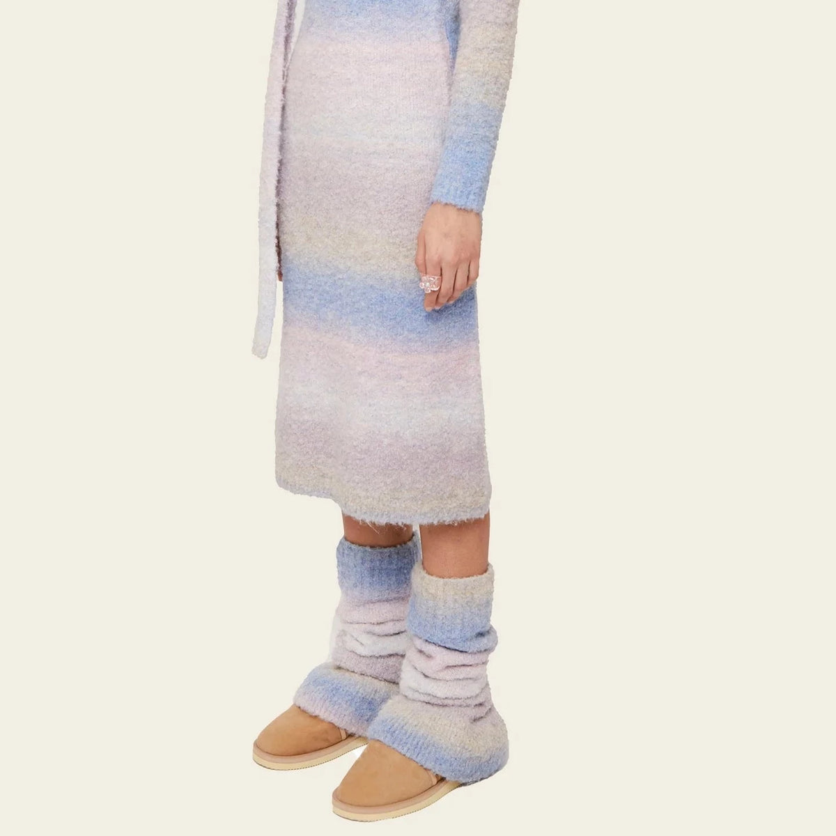 Dusty Knit Legwarmers in Ilmol