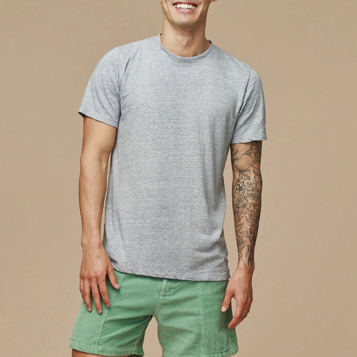 Jung Tee Heather in Athletic Gray