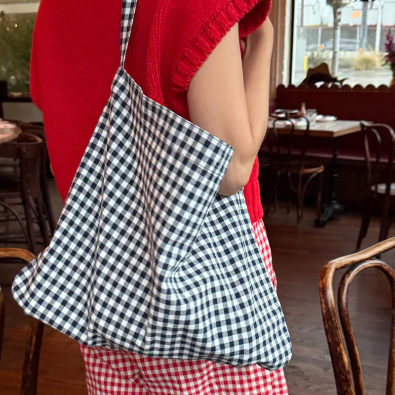 Happy Carry Bag in Navy Gingham