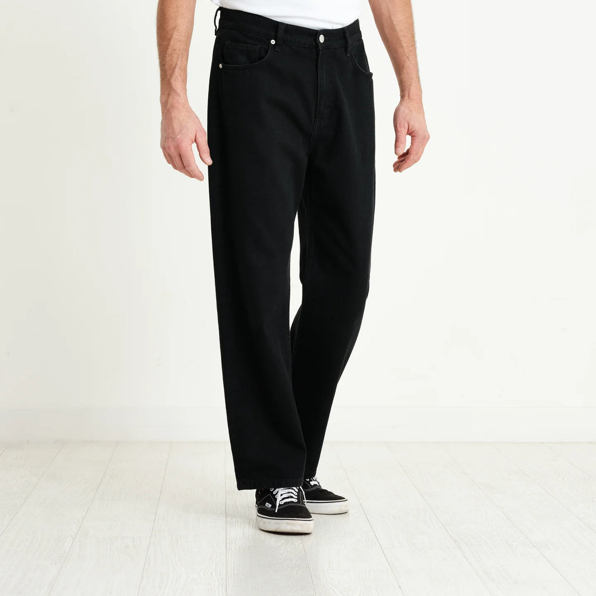 Loose Fit Jeans in Black