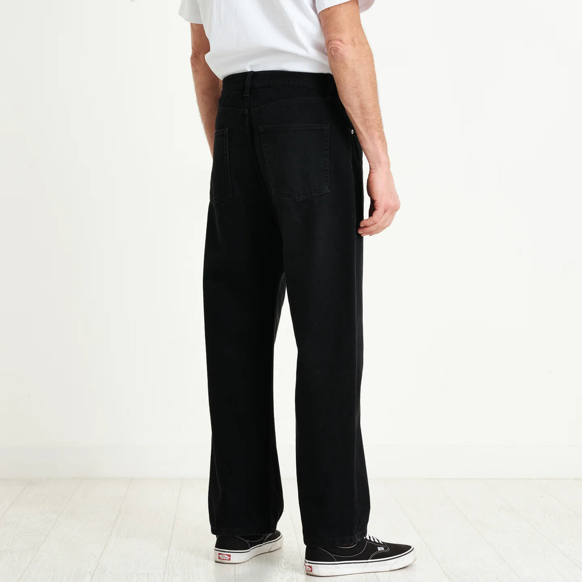 Loose Fit Jeans in Black