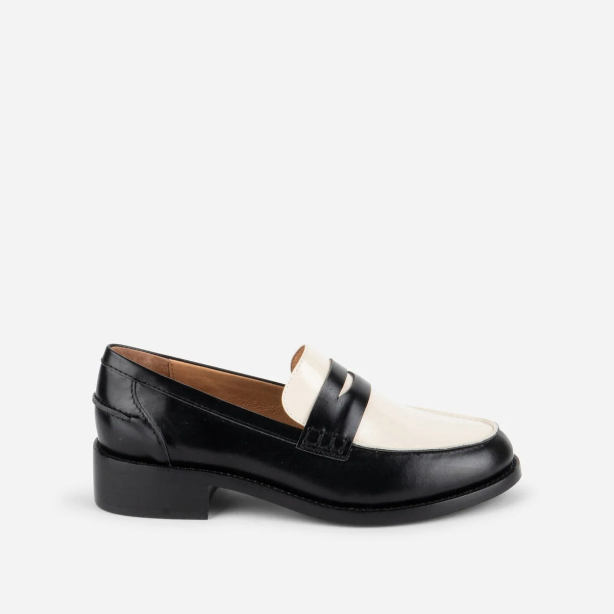Next Door Loafer in Black/White