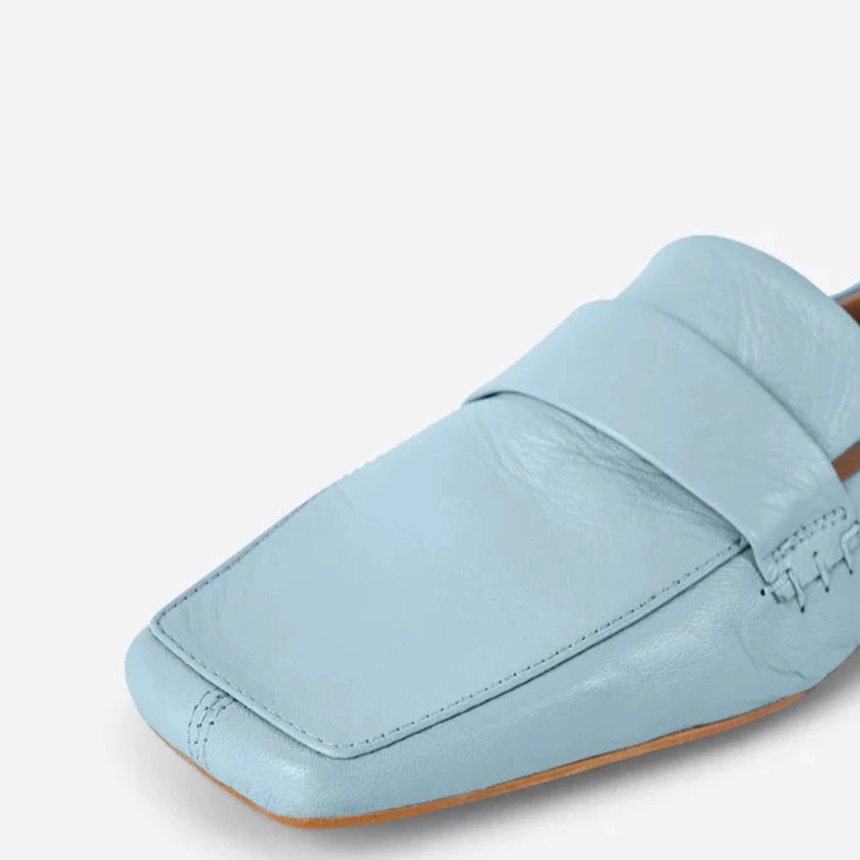 Pinky Loafer in Sky