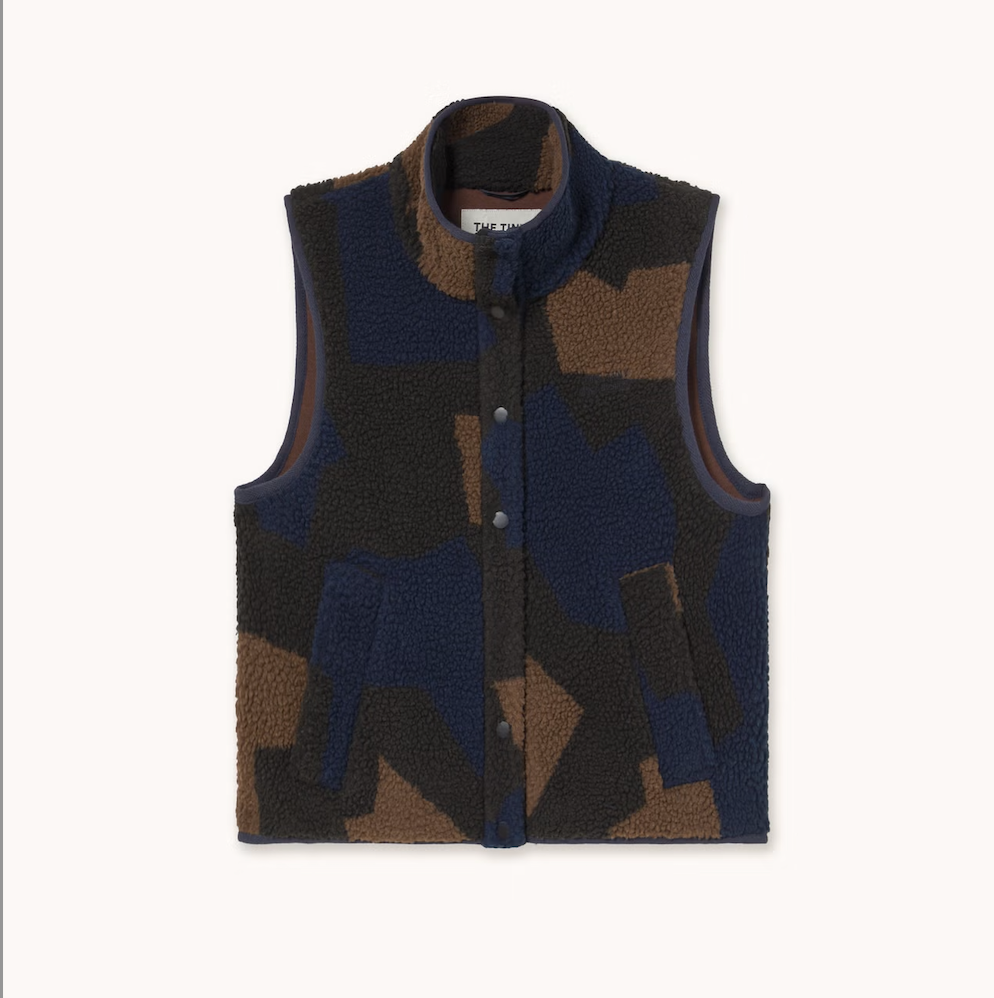 Geometric Sherpa Vest in Raven