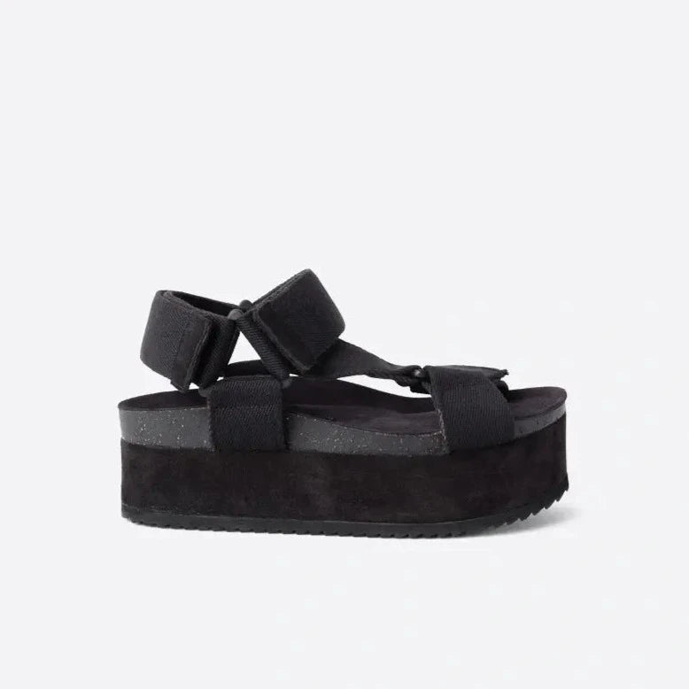 Zona Sandal in Black