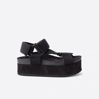 Zona Sandal in Black