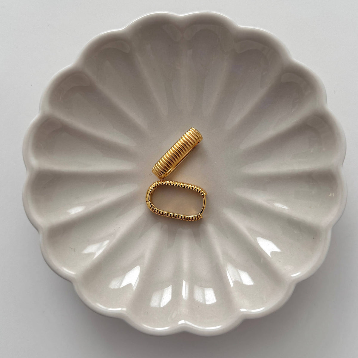 Ray Ribbed Earrings