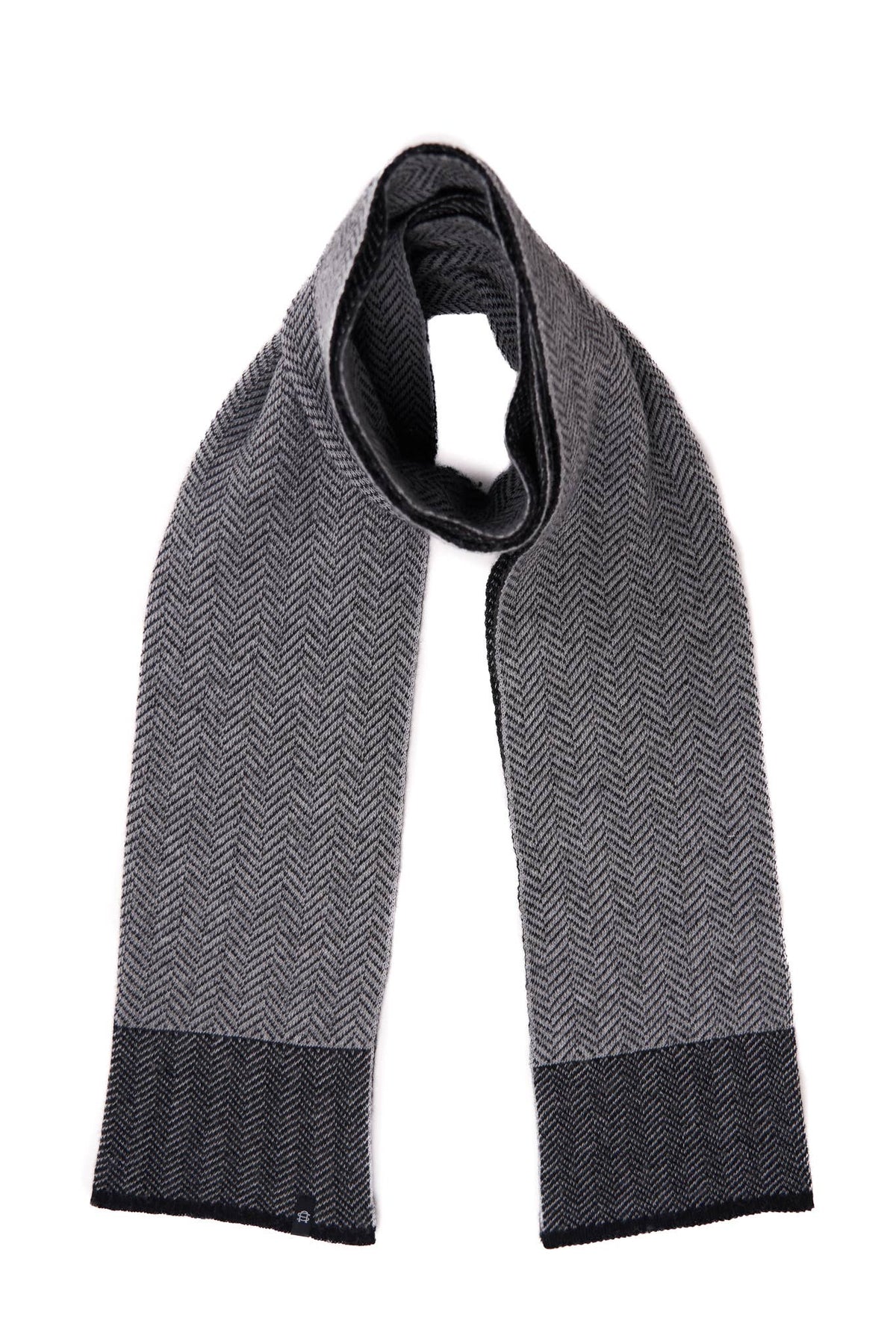 Terminal 4 Scarf in Charcoal
