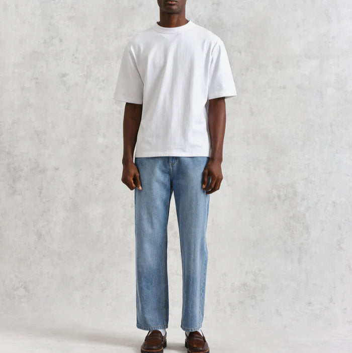 Loose Fit Jean in Light Wash