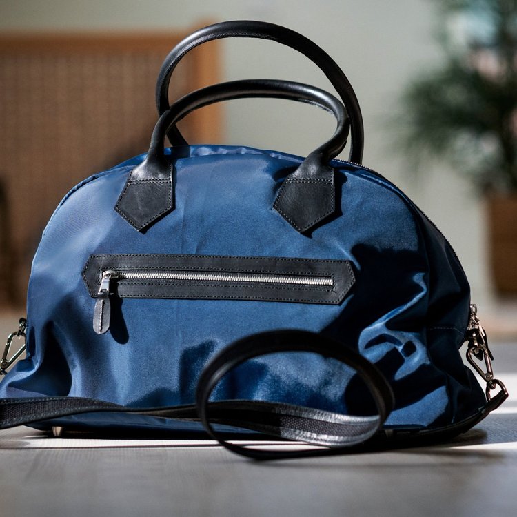 Anywhere Bag in Navy
