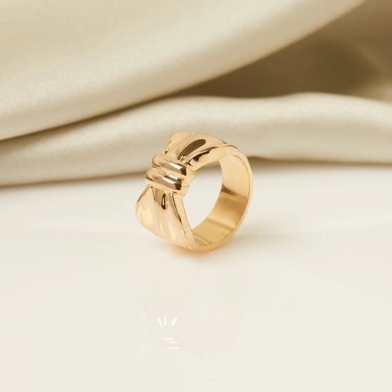 Large Bow Ring