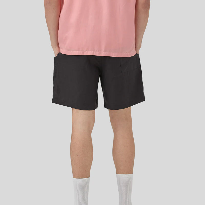 Dogtown Short in Black
