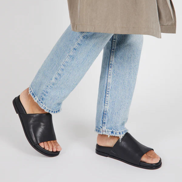 Pippy Sandal in Black
