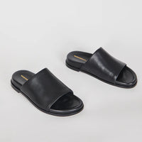 Pippy Sandal in Black