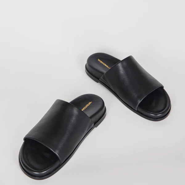 Pippy Sandal in Black