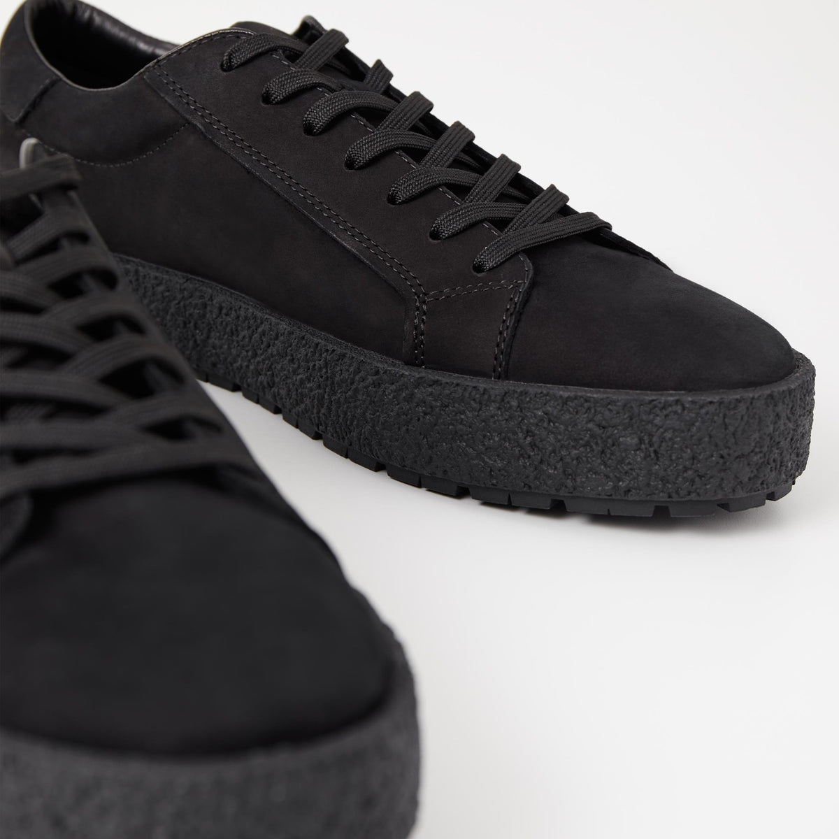 Fred Sneakers in Black