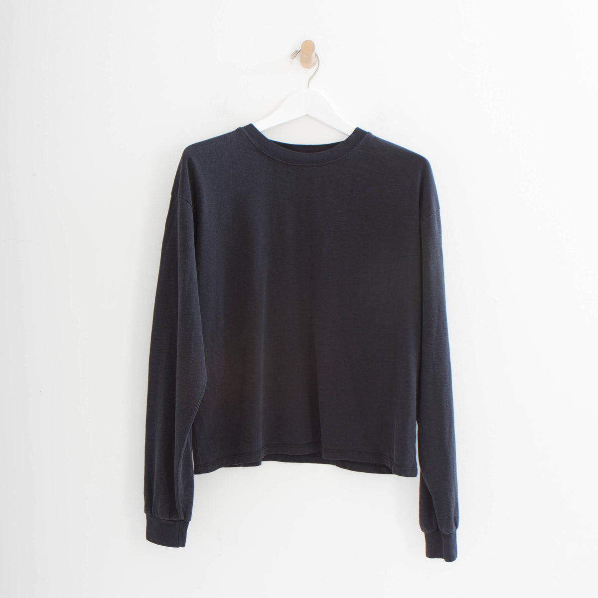 Cropped Long Sleeve Tee in Black