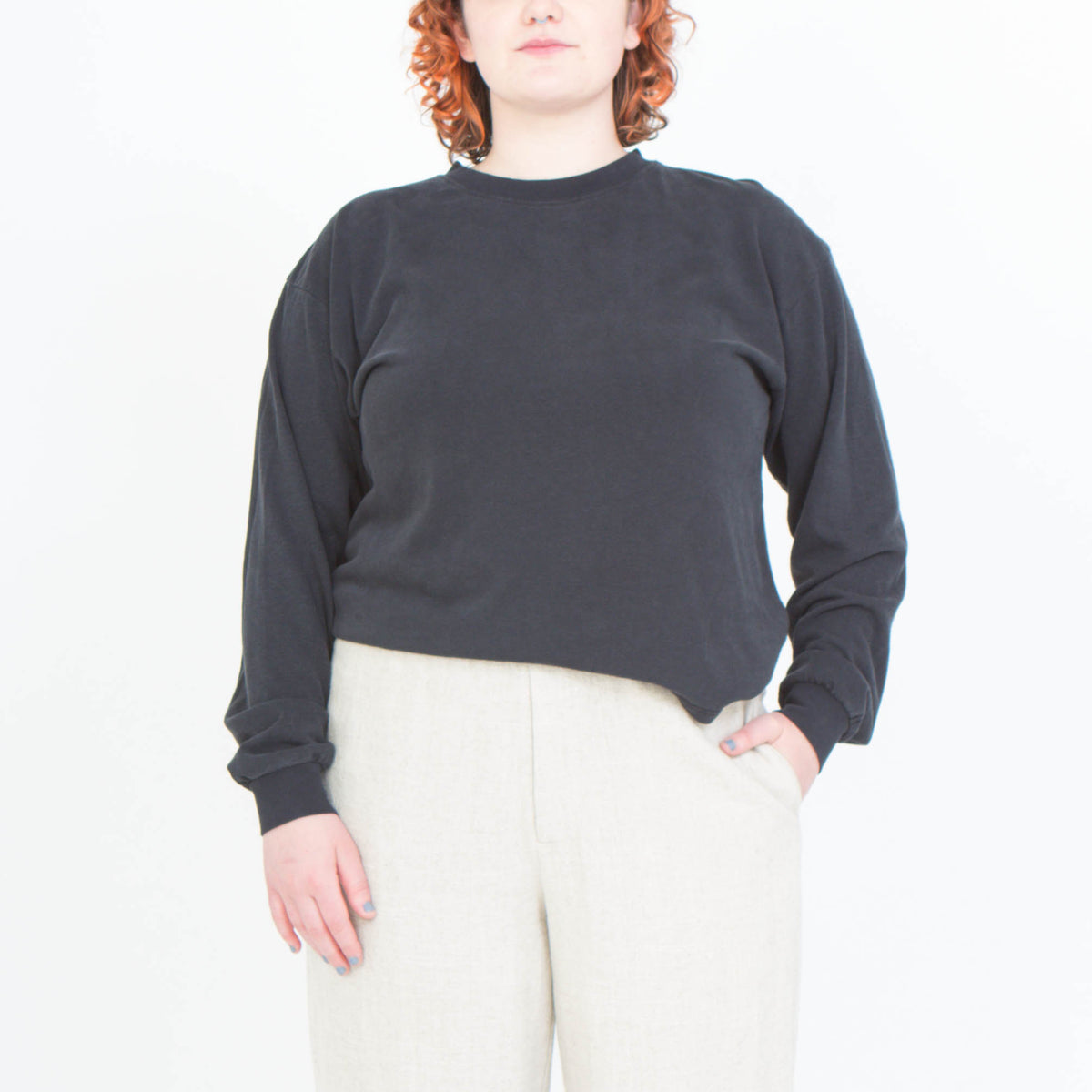 Cropped Long Sleeve Tee in Black