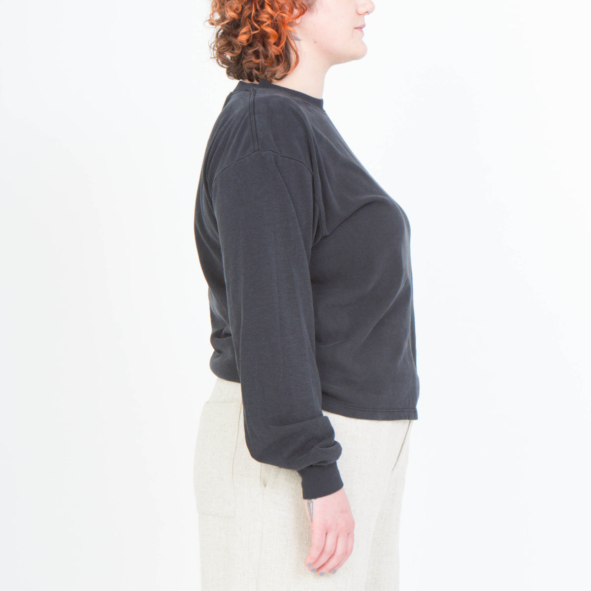 Cropped Long Sleeve Tee in Black