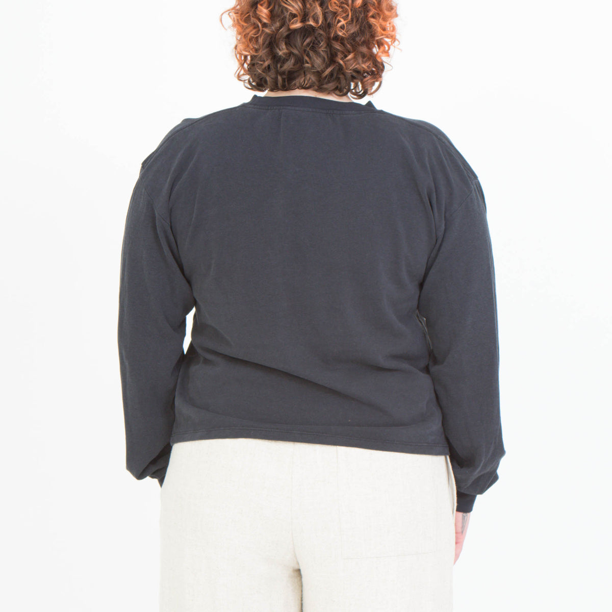 Cropped Long Sleeve Tee in Black