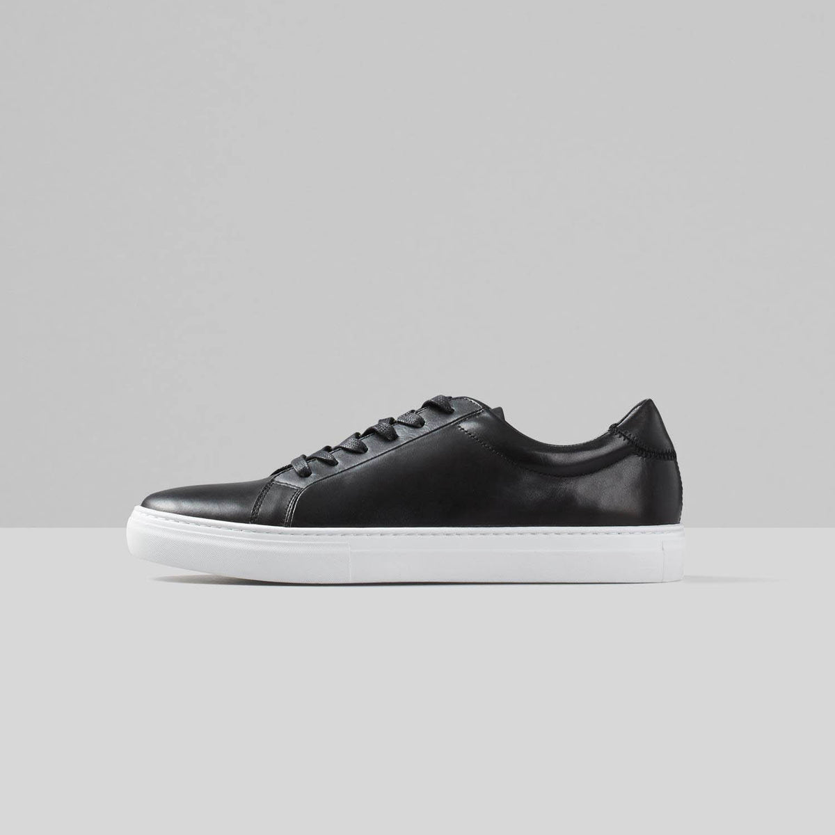 Paul Sneaker in Black