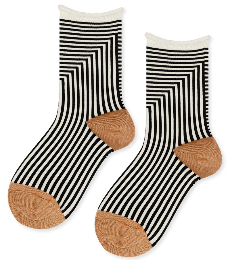 files/1603925918hfb_110531_corbusier_crew_black.webp