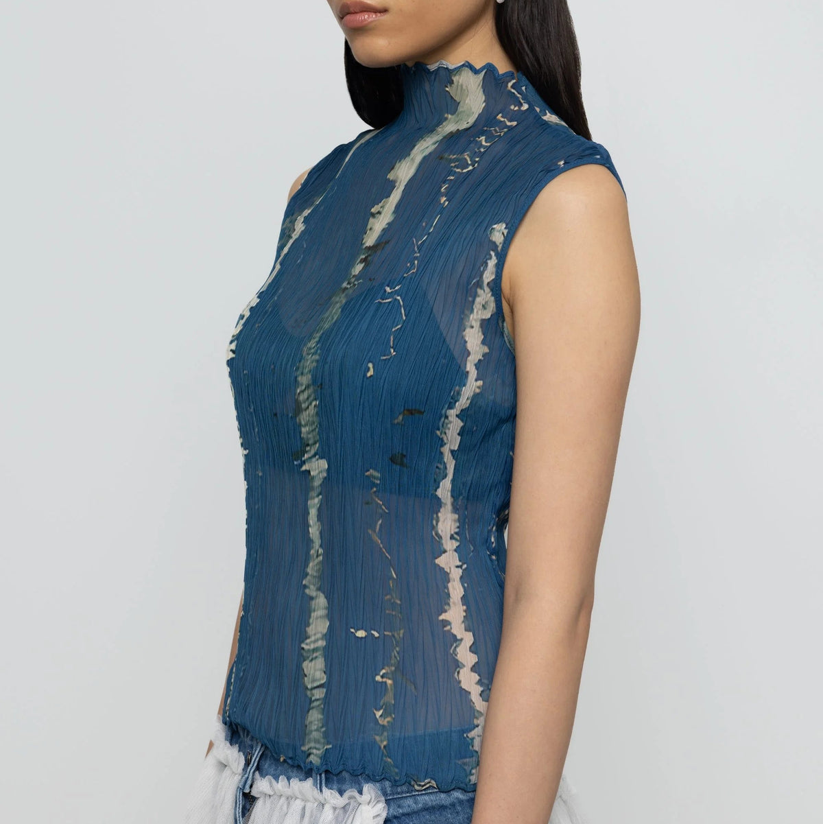 Pleated Sleeveless Blouse in Water Reflection