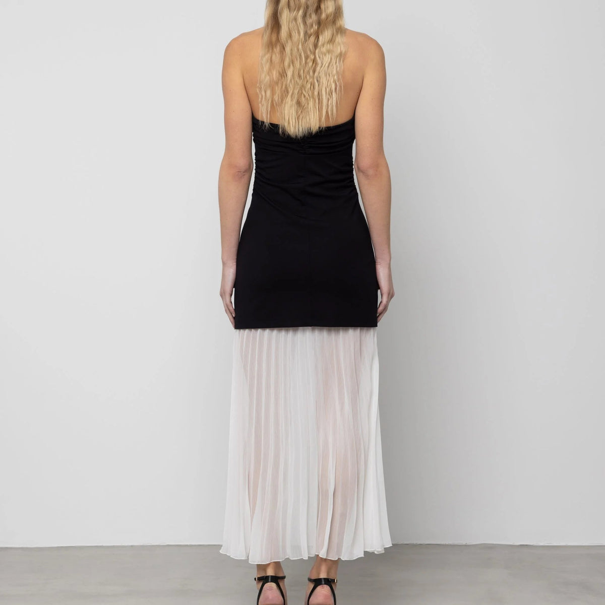 Contrast Halter Maxi Dress