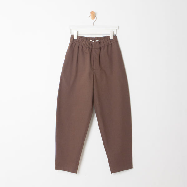 Unisex Elastic Blend Trouser in Brown
