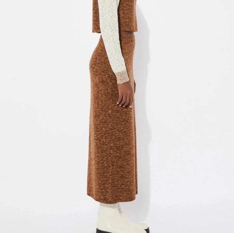 files/2457-FA_unic_moredo_skirt_rita_row_women_AW24_clothing_3.webp