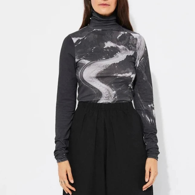 files/2488-CA_mountain-print_tallada_top_rita_row_women_AW24_clothing_1.webp