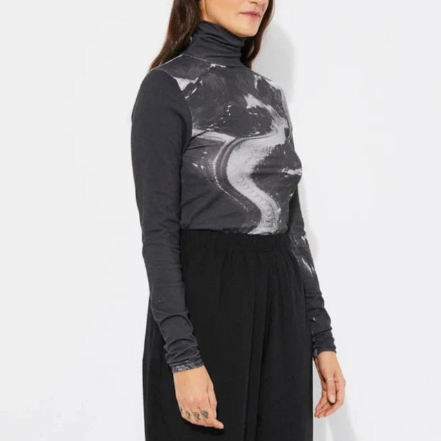 files/2488-CA_mountain-print_tallada_top_rita_row_women_AW24_clothing_2.webp