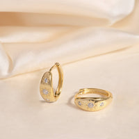 Flora Hoops in Gold