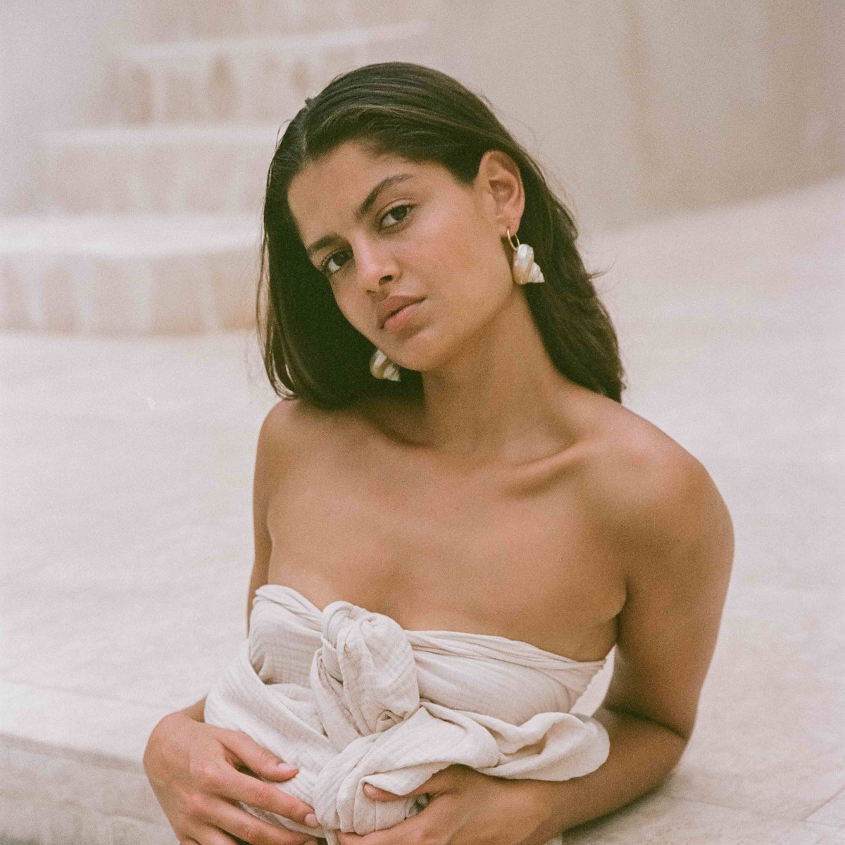 Shell Earrings in Pearl