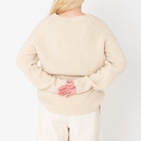 Chunky Crew Neck Pullover in Ivory Biege