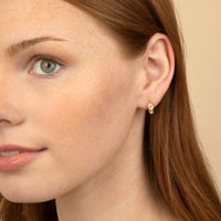 Flora Hoops in Gold