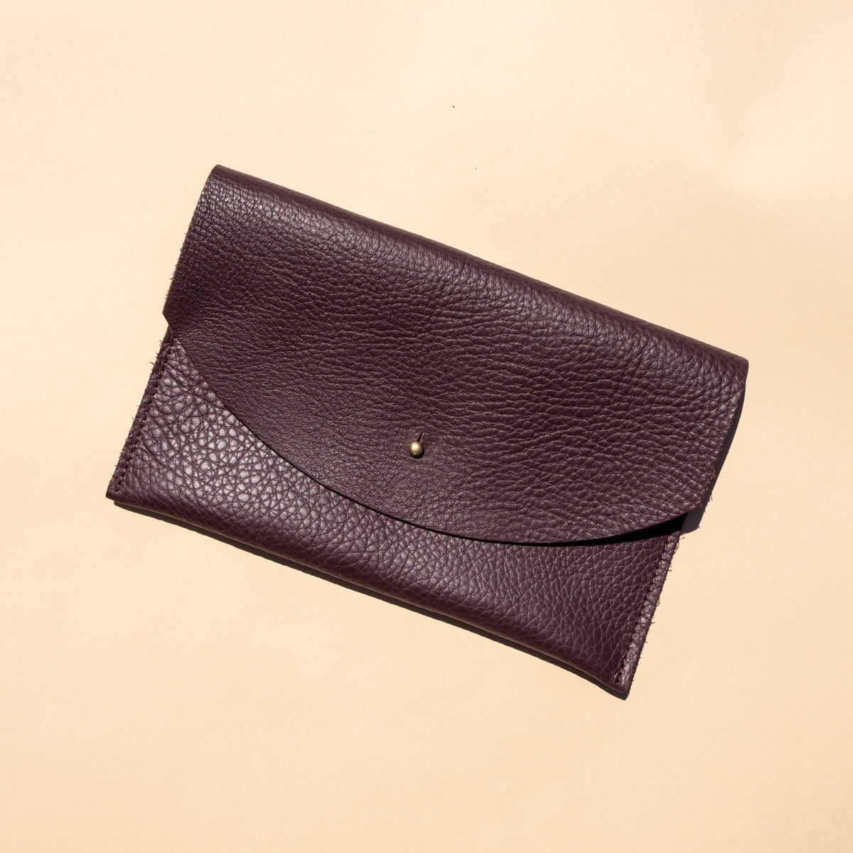 Envelope Pouch in Plum Leather