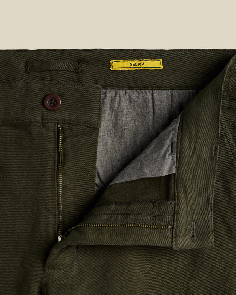 files/AWLABURATROUSERS-OLIVE_3_800x_0a3ec6d0-af55-42e9-a9b3-8cb1b1ebc467.jpg