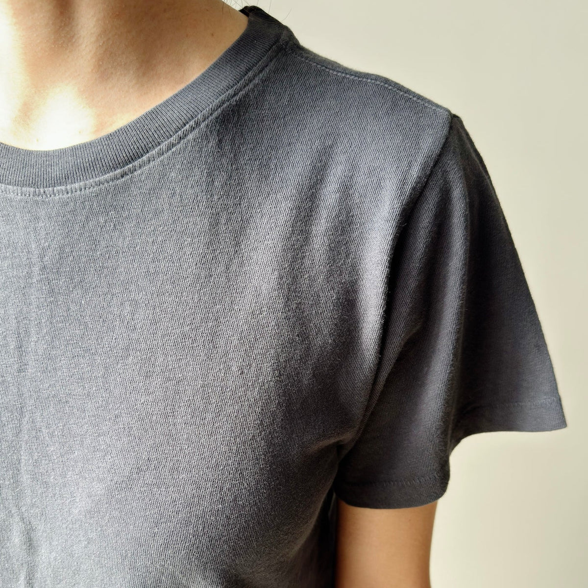 Airy Darling Tee in Carbon