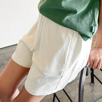 Flared Basketball Shorts in Naturel