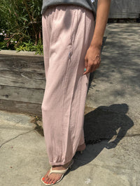 Balloon Pants in Baby Pink