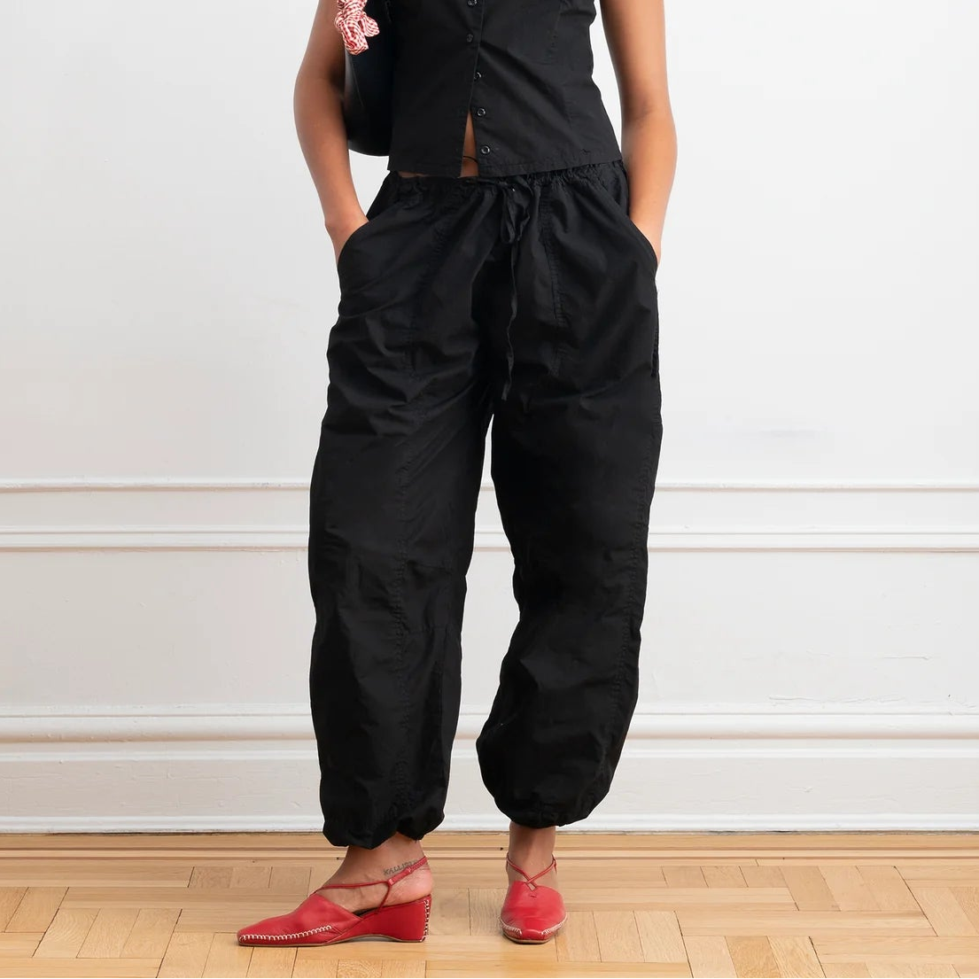 Nara Parachute Pants in Black